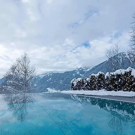 Majestic With Infinity Pool