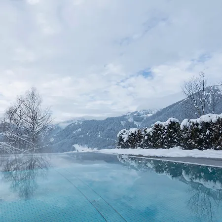 Majestic With Infinity Pool Sankt Martin am Tennengebirge